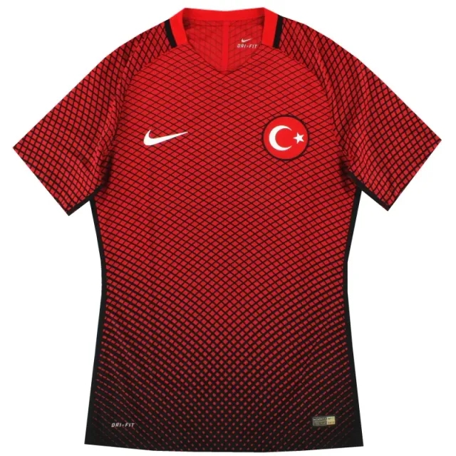 2016-17 Turkey Nike Authentic Home Shirt *As New* M - Turkey / As New / Medium