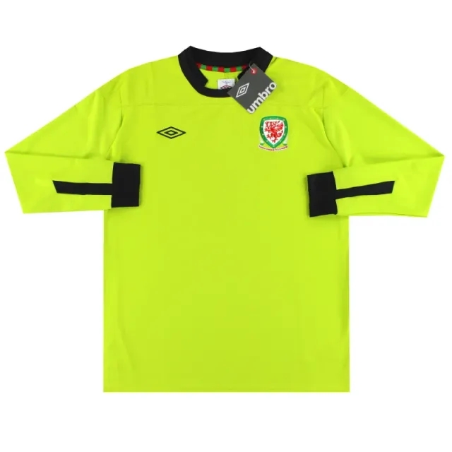 2011-12 Wales Umbro Goalkeeper Shirt *w/tags* - Wales / w/tags / XL