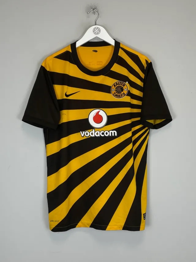 2012/13 KAIZER CHIEFS HOME SHIRT (L) NIKE | Cult Kits