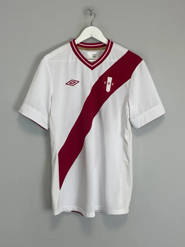 CULT KITS - 2012 PERU HOME SHIRT (L) UMBRO