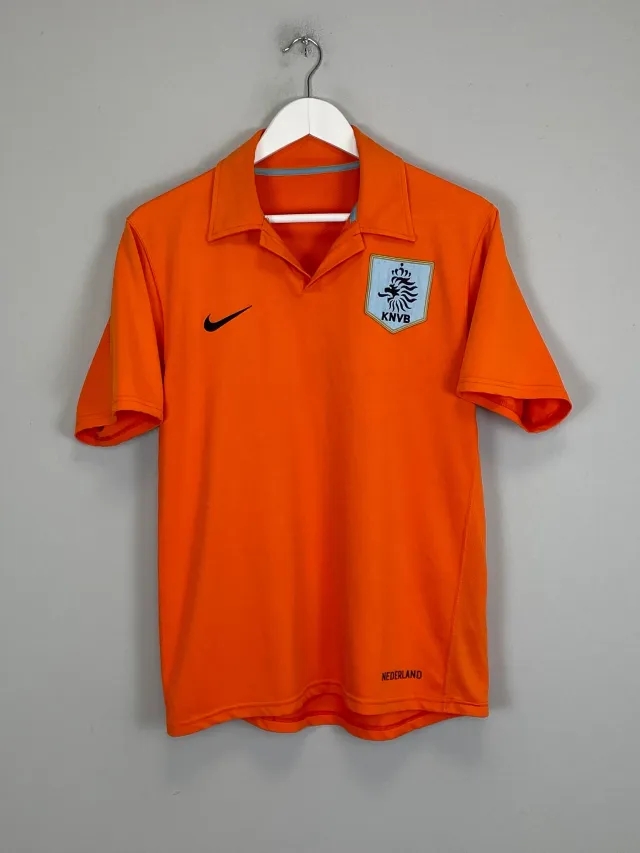 CULT KITS - 2006/07 NETHERLANDS HOME SHIRT (M) NIKE