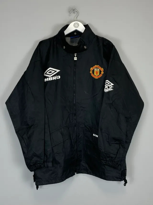 CULT KITS - 1998/99 MANCHESTER UNITED TRACK JACKET (L) UMBRO
