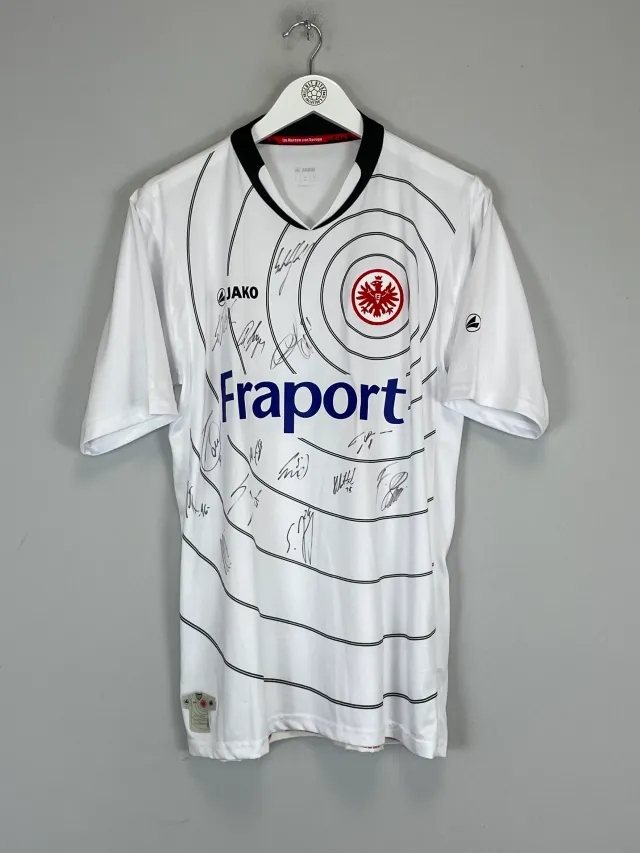 CULT KITS - 2011/12 EINTRACHT FRANKFURT *SQUAD SIGNED* AWAY SHIRT (M) JAKO