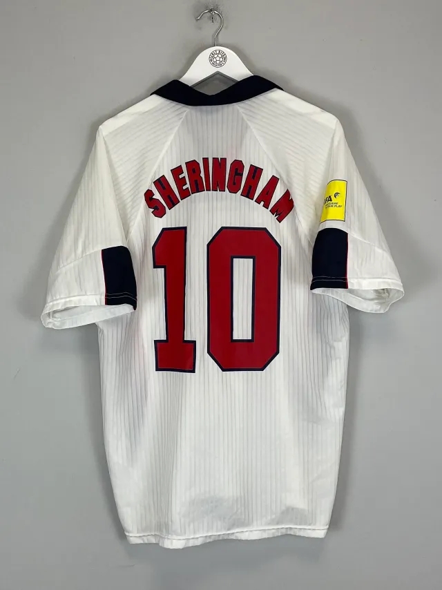 CULT KITS - 1997/99 ENGLAND SHERINGHAM #10 HOME SHIRT (XL) UMBRO