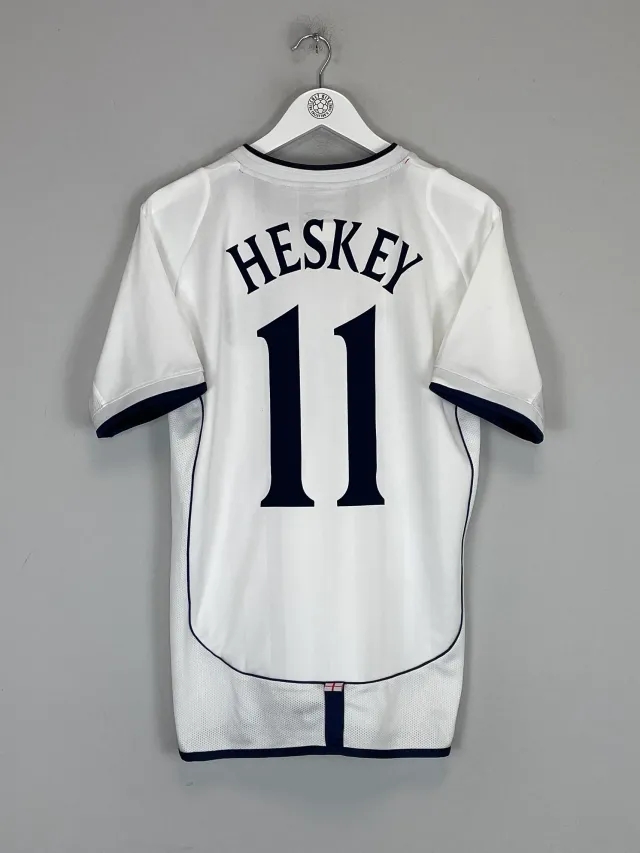 CULT KITS - 2001/03 ENGLAND HESKEY #11 HOME SHIRT (M) UMBRO
