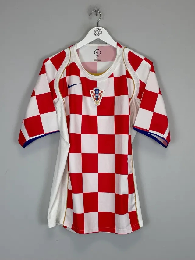 CULT KITS - 2004/05 CROATIA HOME SHIRT (L) NIKE