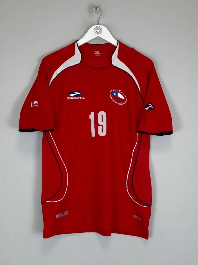 CULT KITS - 2007/09 CHILE #19 HOME SHIRT (L) BROOKS