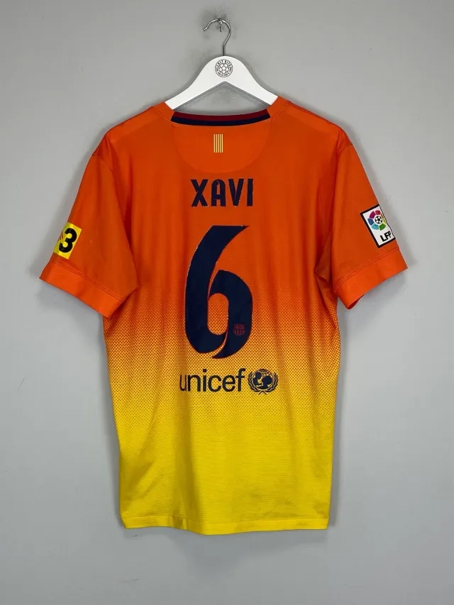 CULT KITS - 2012/13 BARCELONA XAVI #6 AWAY SHIRT (L) NIKE