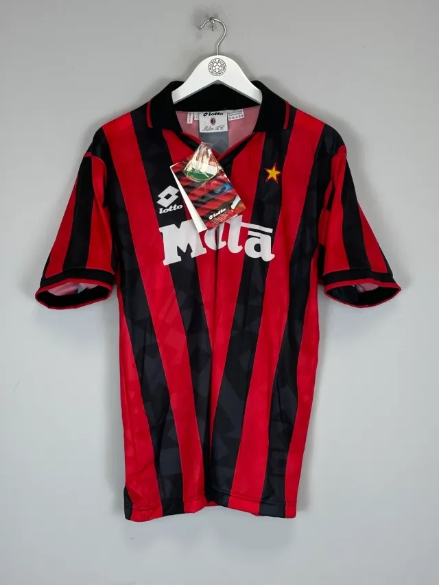 CULT KITS - 1993/94 AC MILAN *BNWT* HOME SHIRT (L) LOTTO