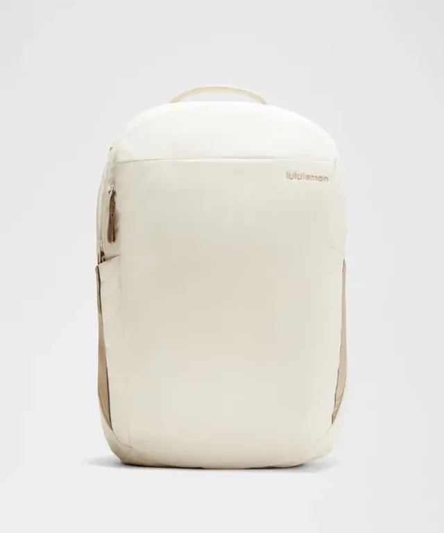 lululemon – Triple-Zip Backpack 28L Tech Canvas – Color White