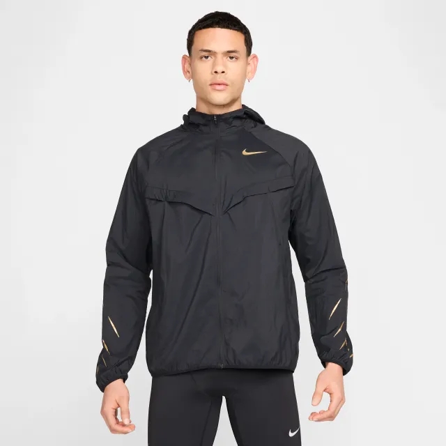 Nike x Jakob Men's Water-Repellent Running Jacket - Black - Recycled Fibres