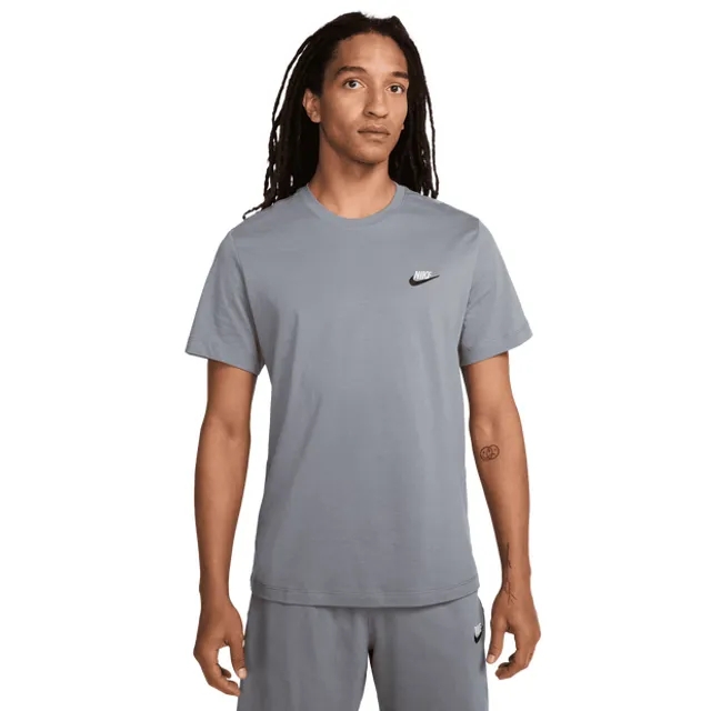 Nike Club Men T-Shirts - Grey