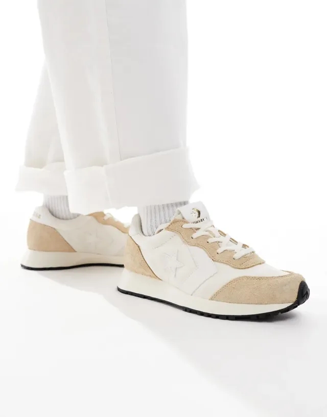 Converse Omega Trainer In Off-White