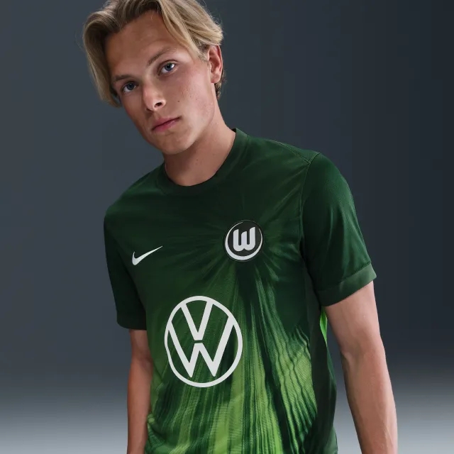 VfL Wolfsburg 2025/2026 Stadium Home Men's Nike Dri-FIT Football Replica Short-Sleeve Top - Green