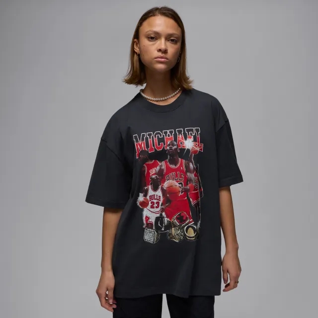 Nike Jordan Women's Oversized Short-Sleeve Graphic T-Shirt - Black - Cotton
