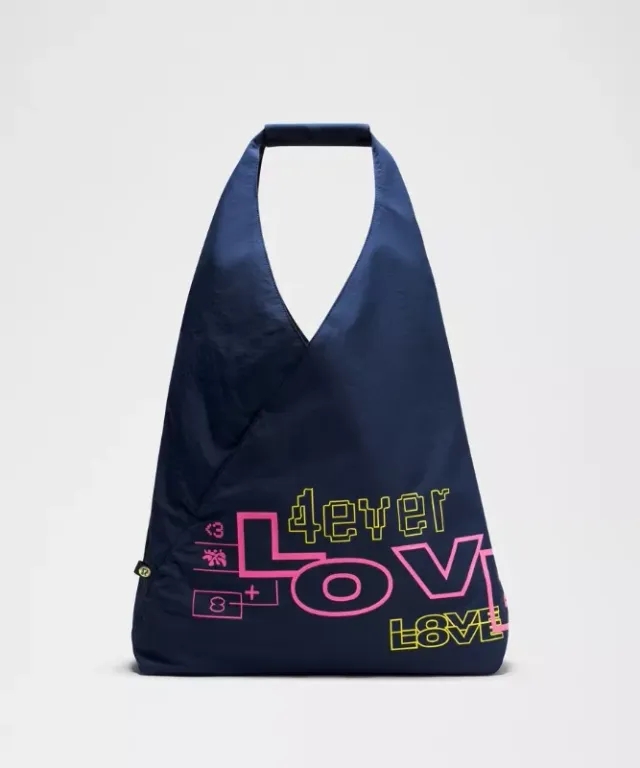lululemon – Lightweight Carry-All Tote Bag 20L – Color Blue