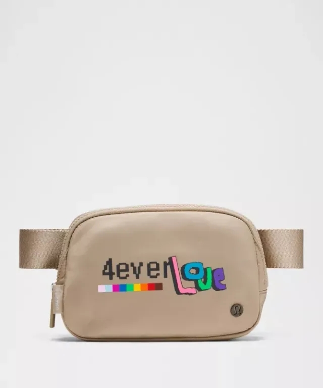 lululemon – Everywhere Belt Bag 1L Pride – Color Brown