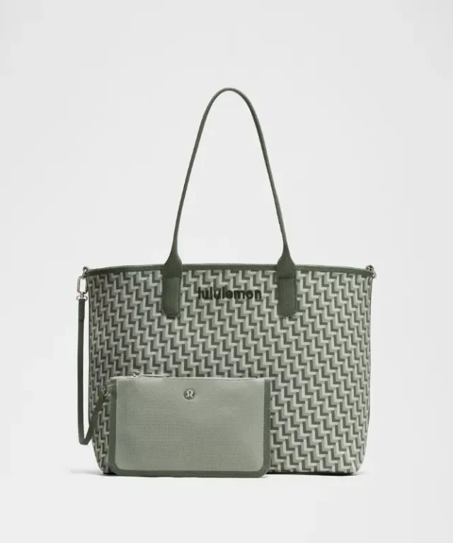 lululemon – Classic Knit Tote Bag 18L – Color Grey