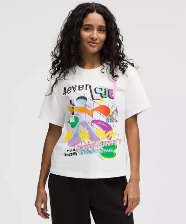 lululemon – Women's Relaxed-Fit Jersey T-Shirt Pride – Color White – Size 10