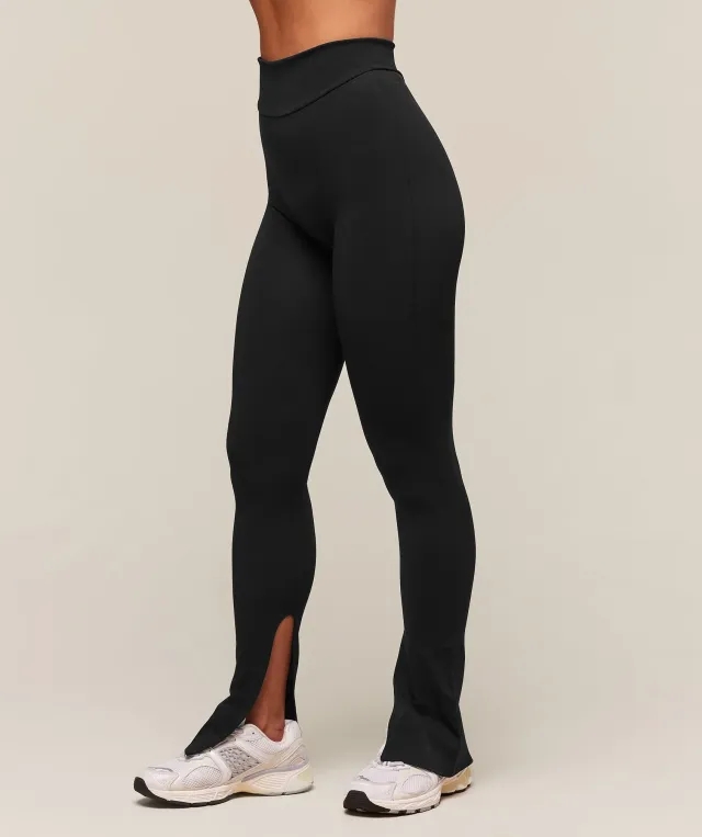  everywear Warp Knit Flare Legging - Black