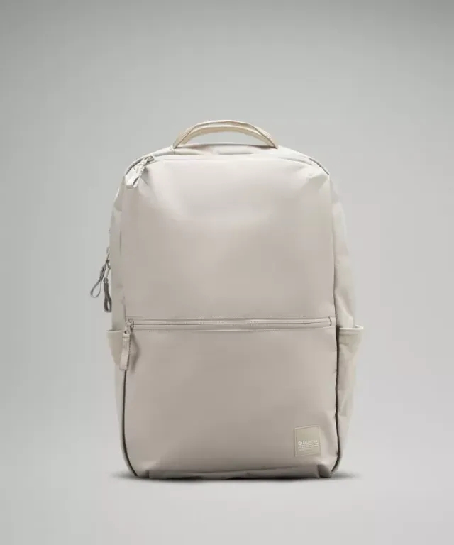 lululemon – Double-Zip Backpack 22L – Color Grey/White