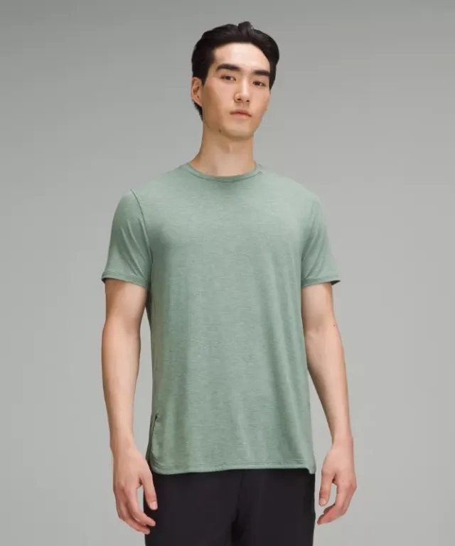 lululemon – Men's Balancer Short-Sleeve Shirt – Color Grey/Green – Size L