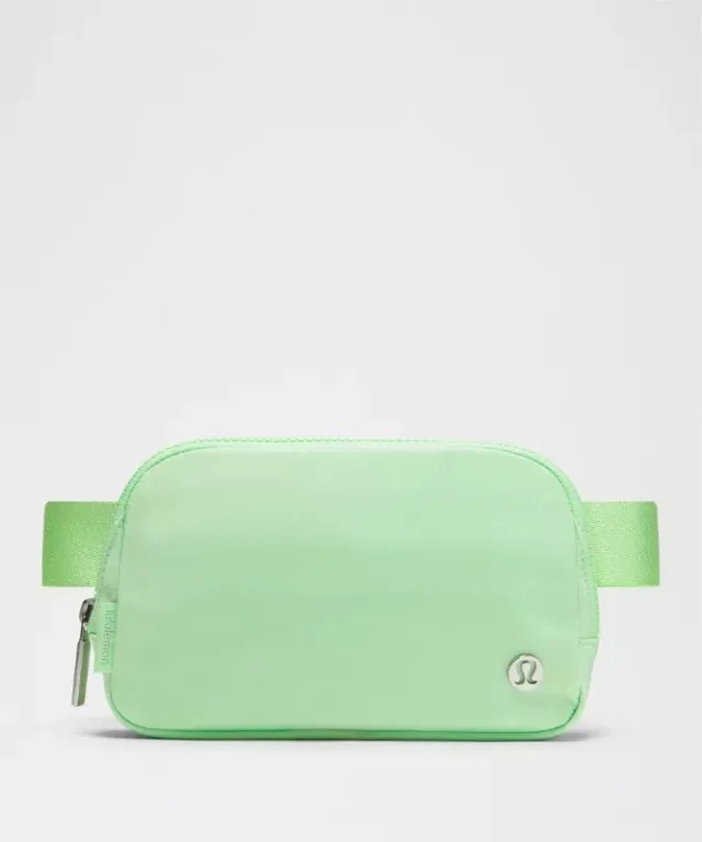 lululemon – Everywhere Belt Bag 1L – Color Green