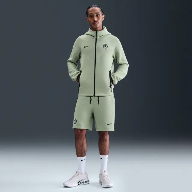 Chelsea F.C. Tech Men's Nike Football Fleece Shorts - Green - Cotton/Polyester