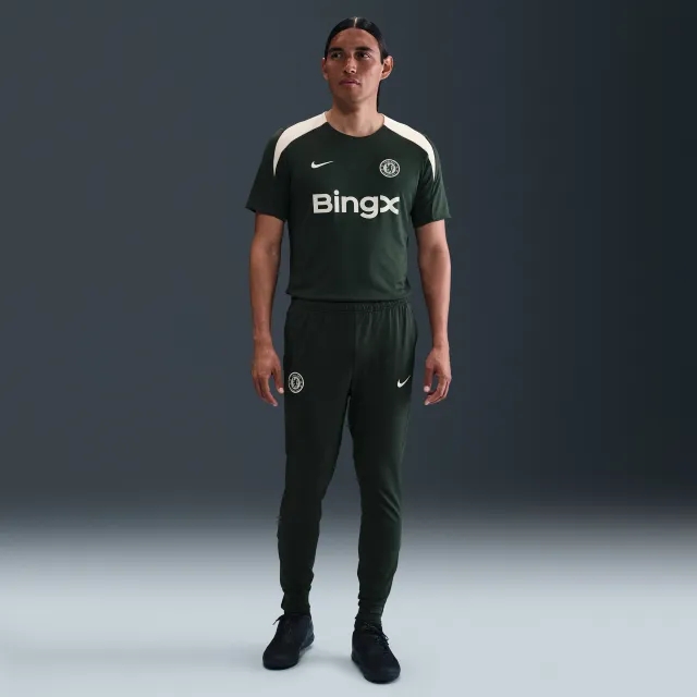 Chelsea F.C. Strike Men's Nike Dri-FIT Football Knit Pants - Green - Recycled Polyester Minimum