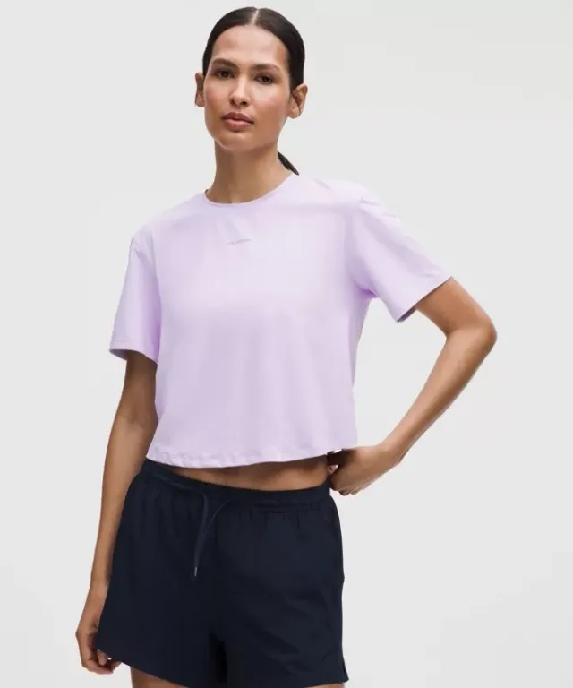 lululemon – Women's Pace Crush Cross-Back Graphic T-Shirt – Color Purple – Size L