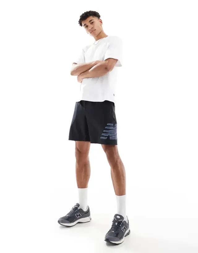 New Balance Men's Sport Essentials Lined Graphic Short 7" in Black Polywoven