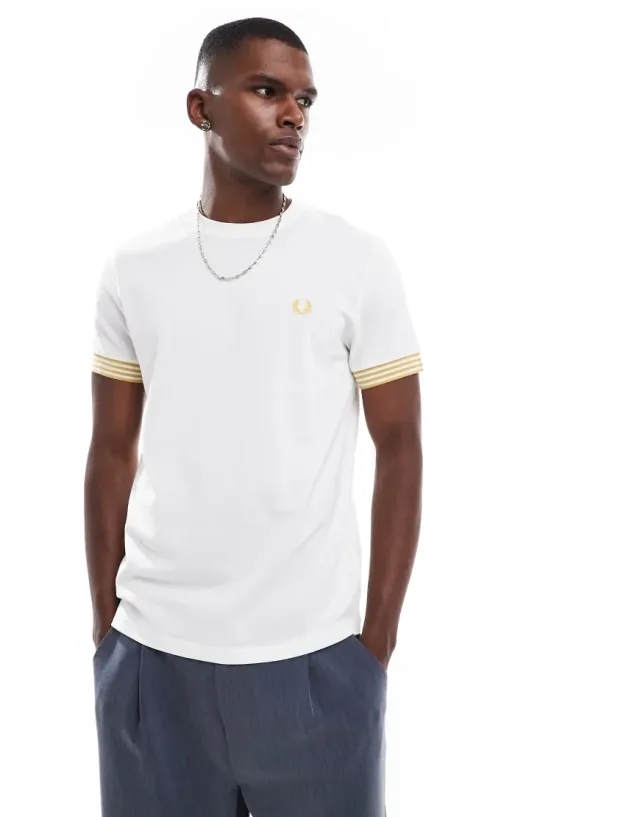 STRIPED CUFF T-SHIRT