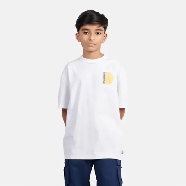 New Balance Boys Hoops Court Graphic Tee in White Cotton Jersey