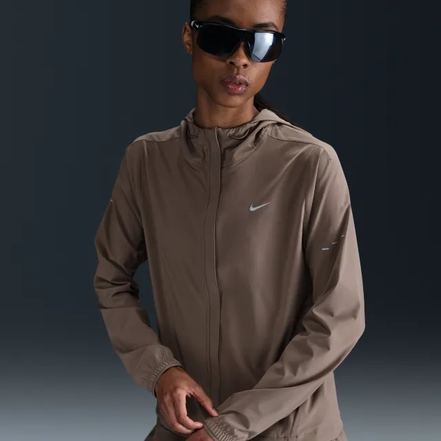 Nike Swift Women's Repel Packable Running Jacket - Brown - Polyester/Elastane