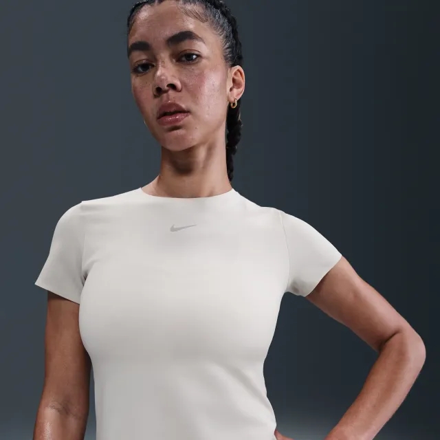Nike Form Women's Short-Sleeve Top - Brown - Polyester/Elastane