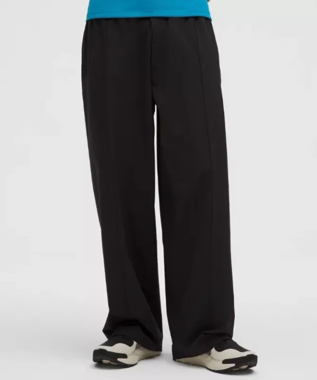 lululemon – Men's Woven Pintuck Trousers SLNSH Collection – Color Black – Size M
