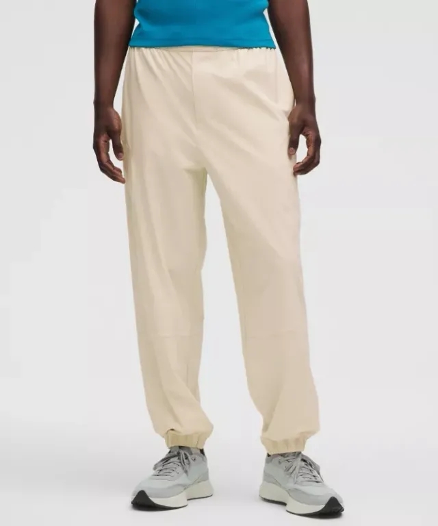 lululemon – Men's Lightweight Woven Joggers SLNSH Collection – Color White – Size L
