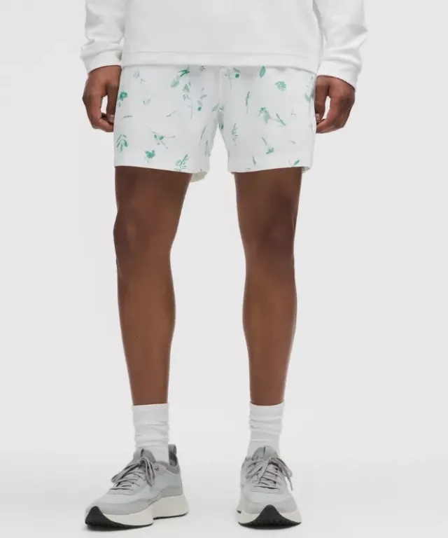 lululemon – Men's ABC Pull-On Shorts – 5" – Color White – Size L