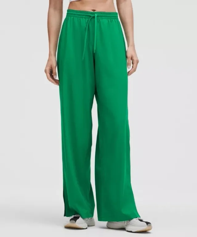 lululemon – Women's Court Rival Wide-Leg Track Pants Regular – Color Green – Size 0