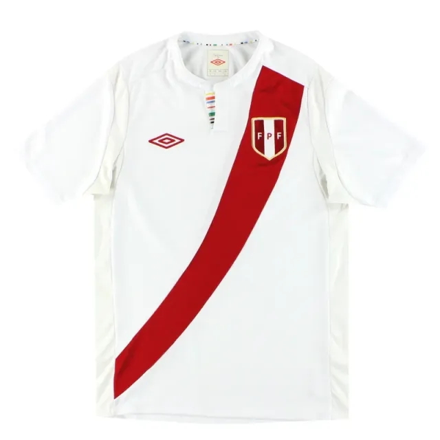 2011-12 Peru Umbro Home Shirt S - South American / Excellent / Small