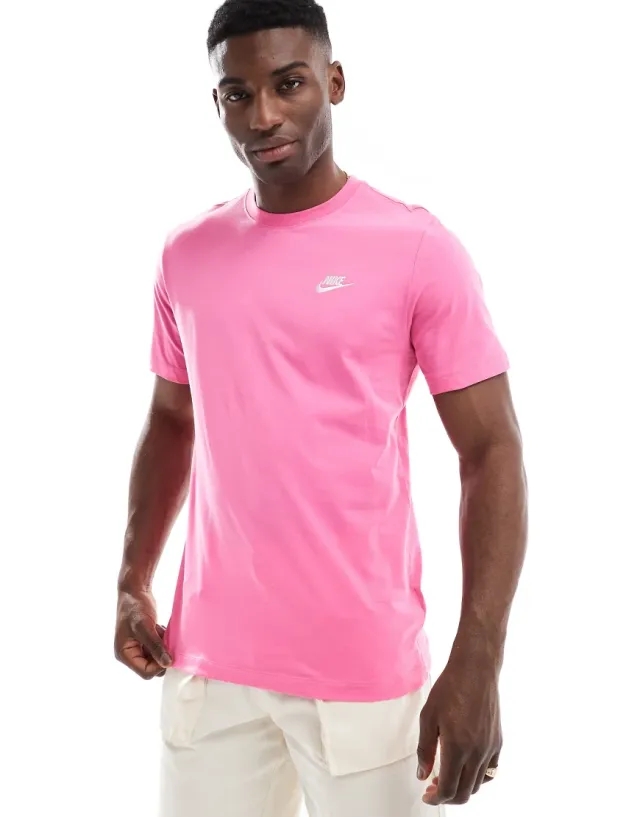 Nike Club T-Shirt In Pink
