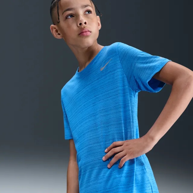 Nike Dri-FIT Miler Older Kids' (Boys') Training Top - Blue - Sustainable Materials