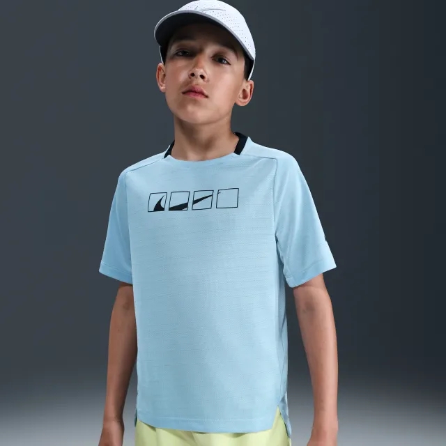 Nike Multi Tech Older Kids' (Boys') Dri-FIT Short-Sleeve Top - Blue - Sustainable Materials