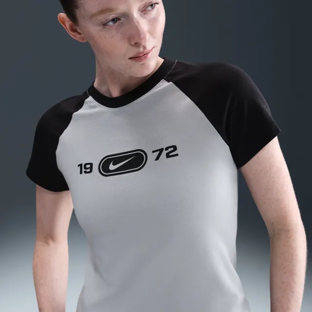 Nike Sportswear Chill Knit Women's Slim Graphic T-Shirt - Grey