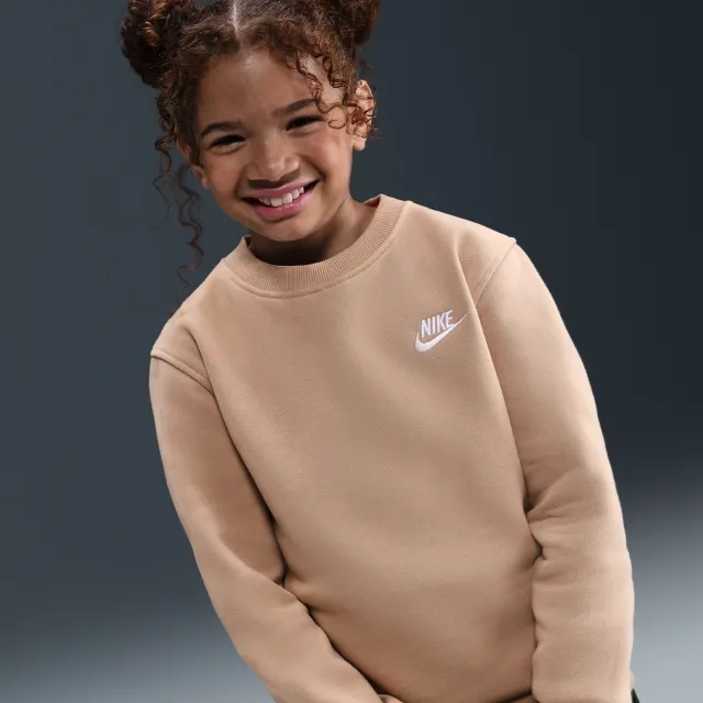 Nike Sportswear Club Fleece Older Kids' Sweatshirt - Brown - Fleece > Club Fleece