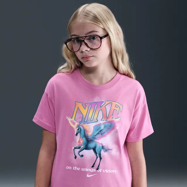Nike Sportswear Older Kids' (Girls') T-Shirt - Pink