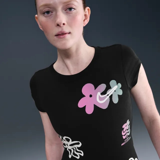 Nike Sportswear Women's Tight Short-Sleeve Graphic T-Shirt - Black
