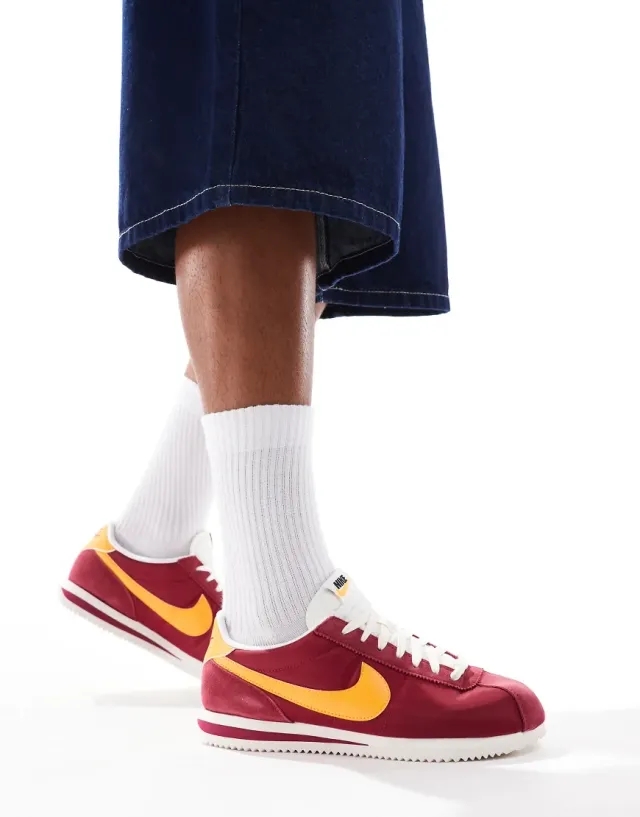 Nike Cortez Txt Unisex Trainers In Red