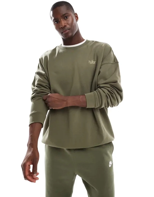 Nike Club Crewneck Oversized Sweatshirt In Khaki-Green