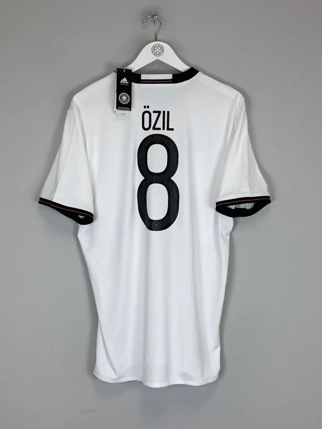 2016/17 GERMANY OZIL #8 *BNWT* HOME SHIRT (L) ADIDAS | Cult Kits